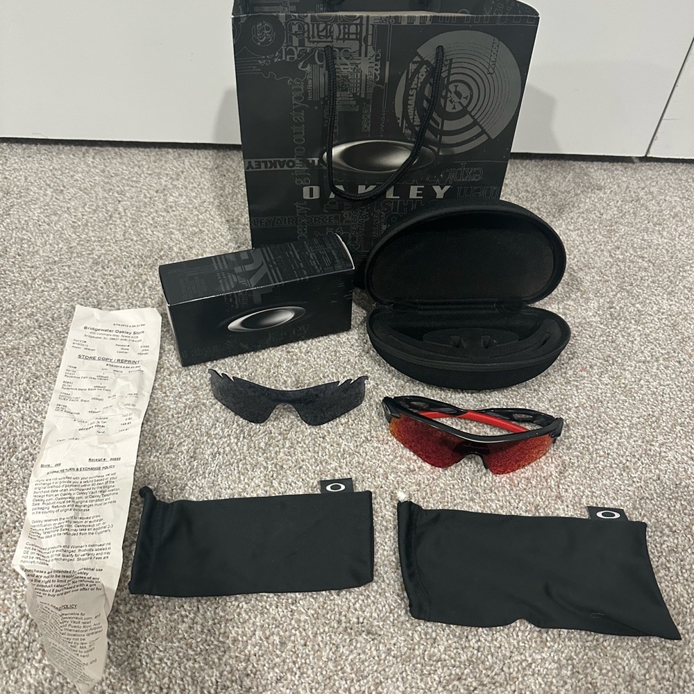 Oakley Black and Red VR Glasses